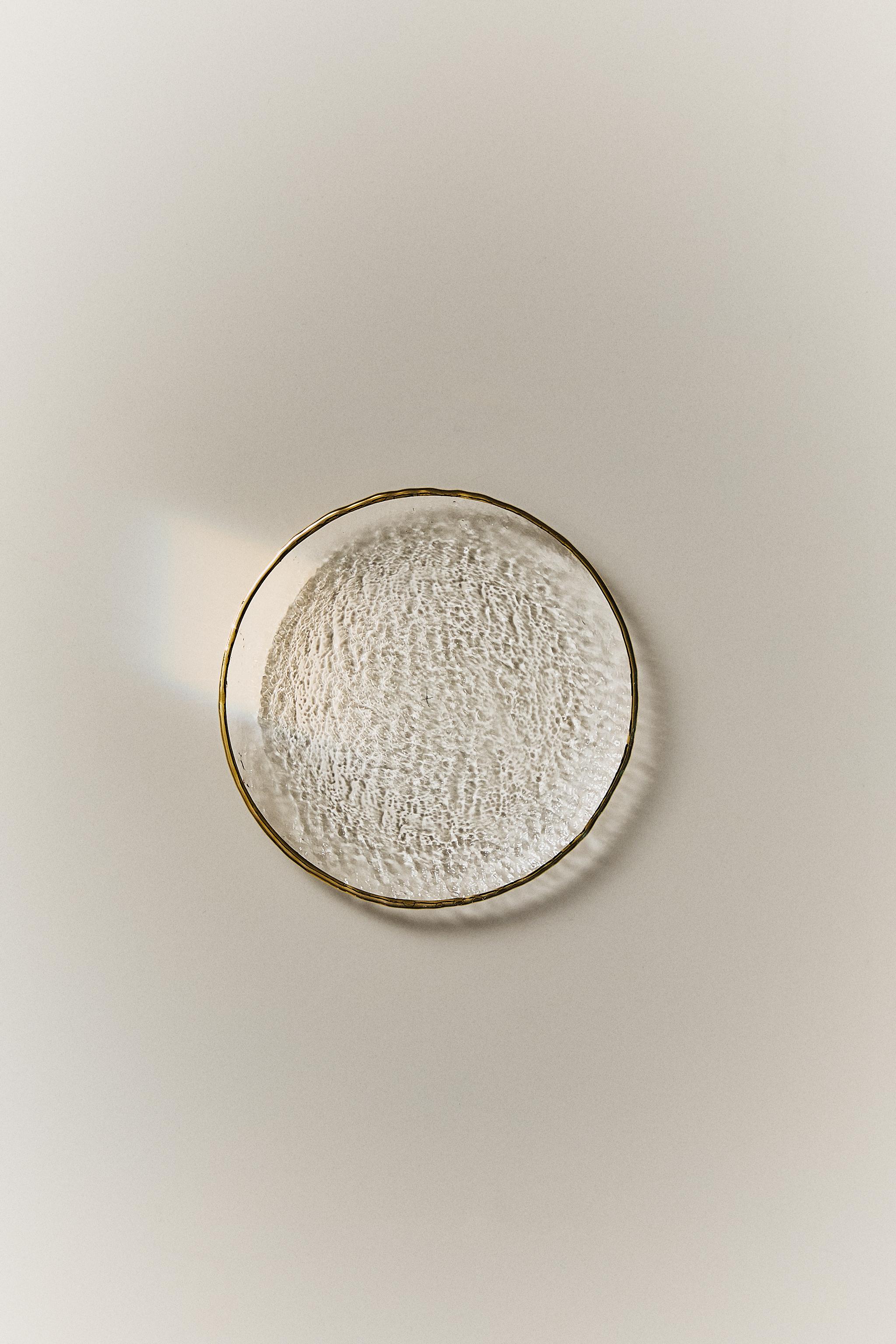 RAISED GLASS SIDE PLATE WITH GOLD RIM